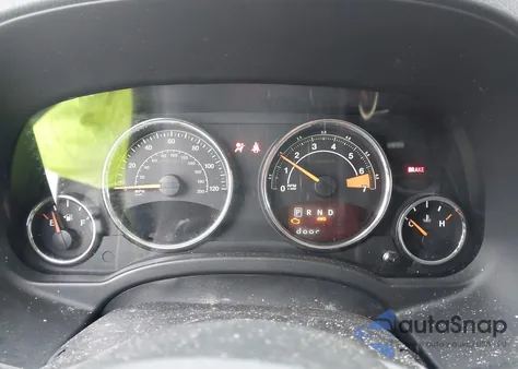 2014 Jeep Compass Latitude z USA, uszkodzony, nr VIN 1C4NJDEB1ED886057